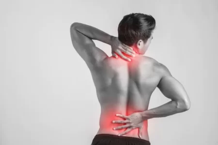 Міжхребцева грижа біль в спині і шиї